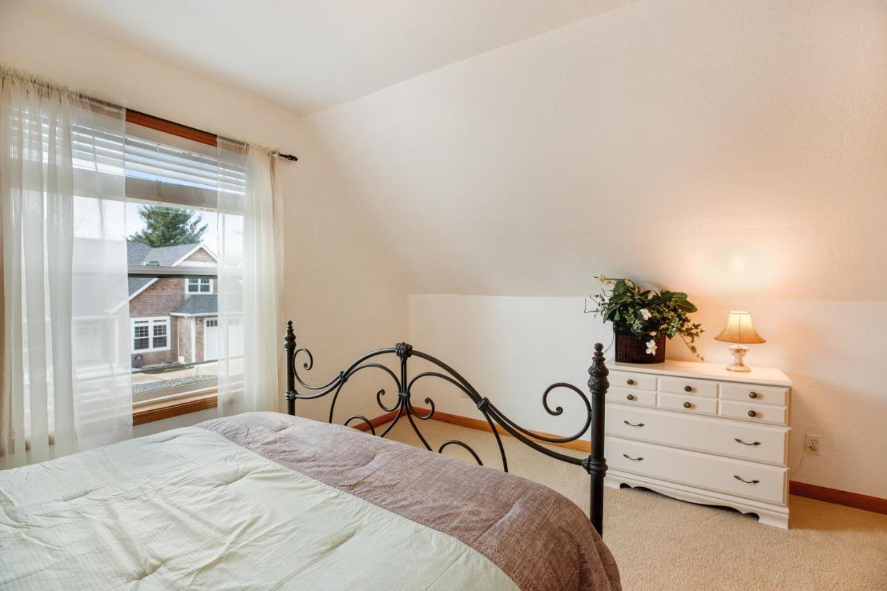 Samuel'S Haven Villa Rockaway Beach Exterior photo