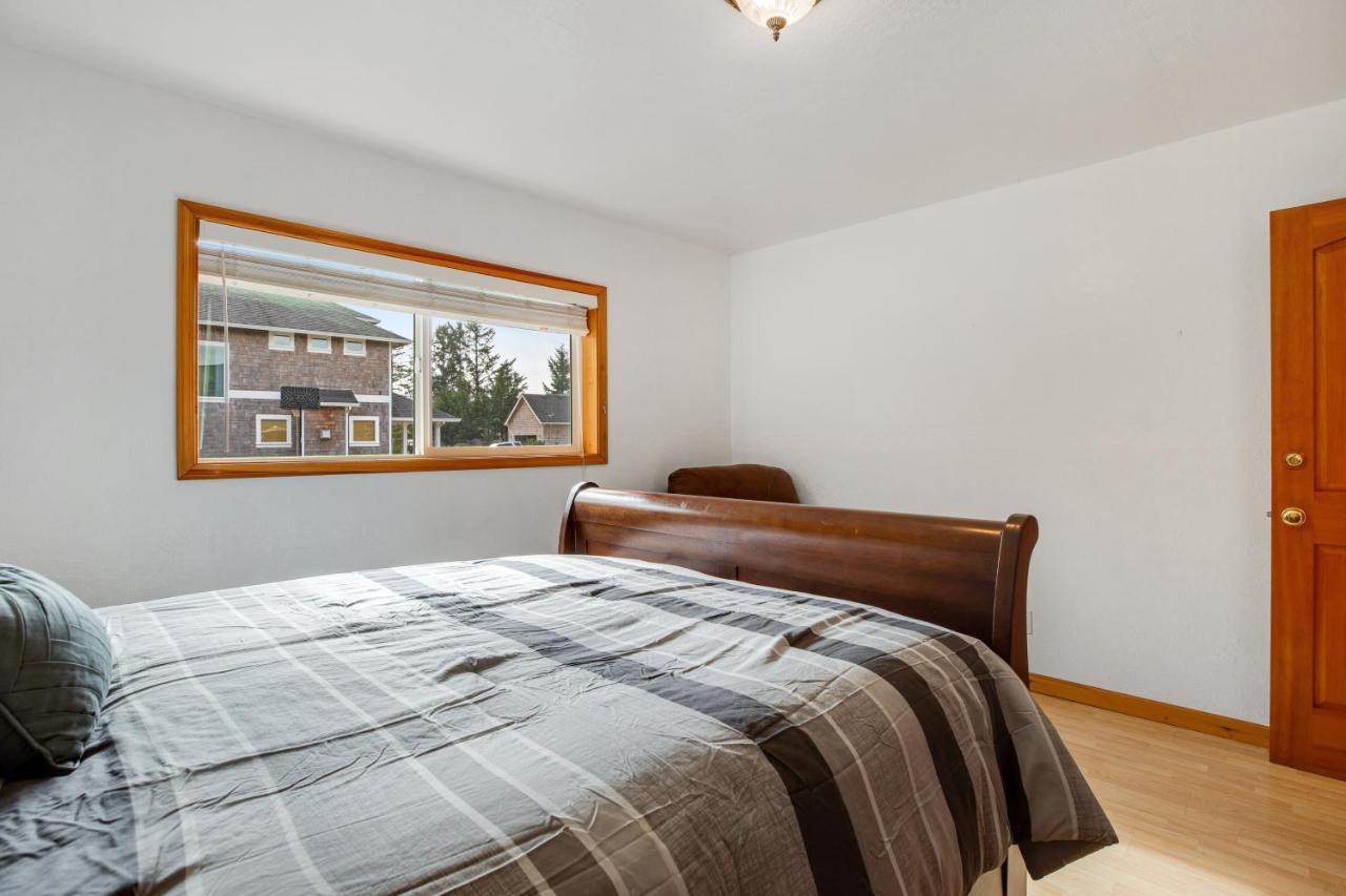 Samuel'S Haven Villa Rockaway Beach Exterior photo